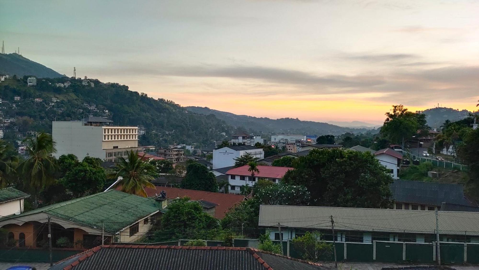 Marvel Hills Kandy Exterior photo